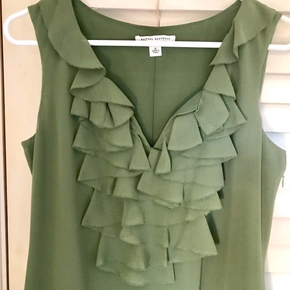 Banana Republic Green Ruffle Dress - Picture 2 of 11